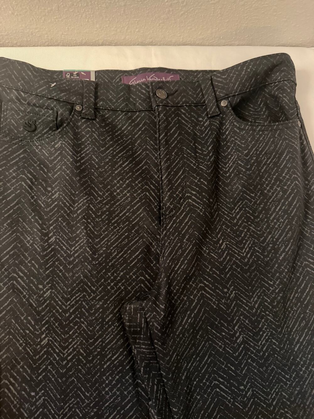 Gloria Vanderbilt Amanda Women’s Size 12 Black Faded Chevron Ponte Pants NWT